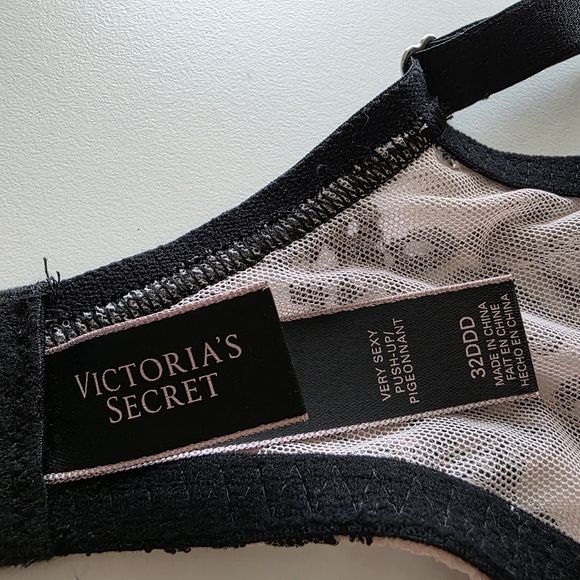 Victoria's Secret Bombshell Pushup Bra Pink Lacy Rhinestone Gems 32DDD - Picture 4 of 8